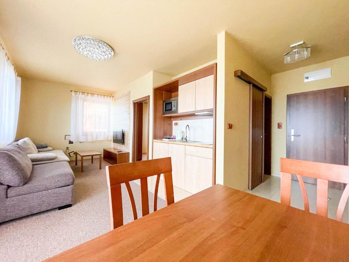 Apartment With Terrace & Amazing View Велика Ломниця Екстер'єр фото