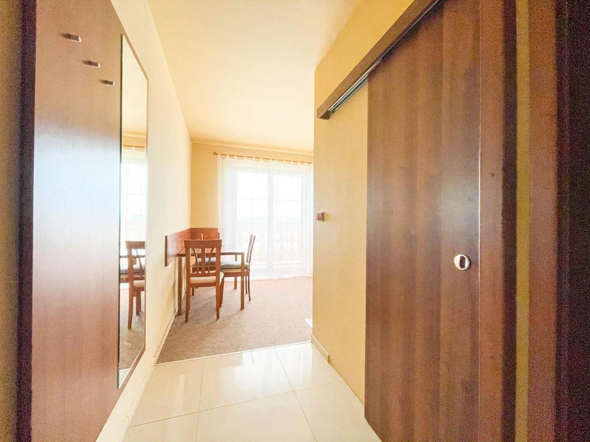 Apartment With Terrace & Amazing View Велика Ломниця Екстер'єр фото