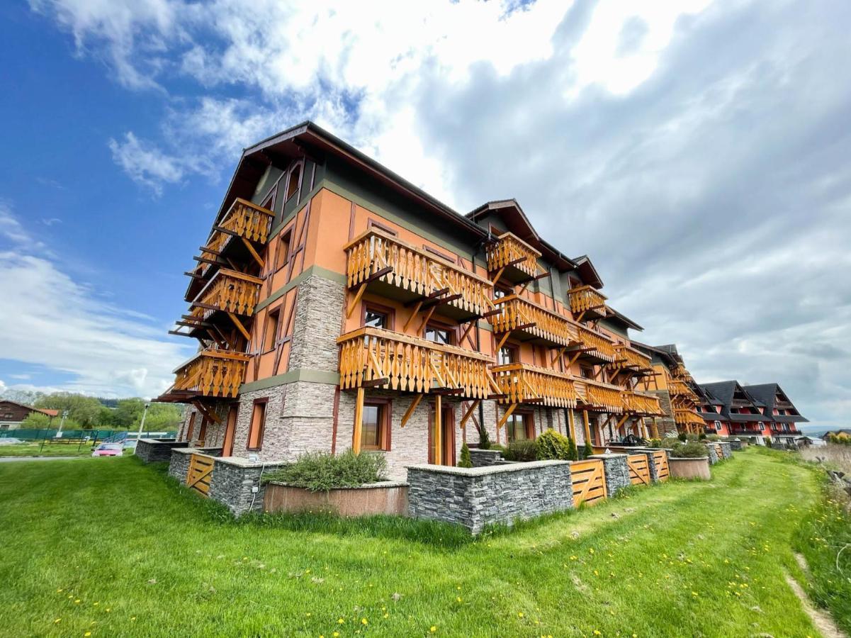 Apartment With Terrace & Amazing View Велика Ломниця Екстер'єр фото